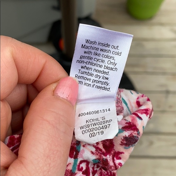 Beautiful top purchased from Kohl’s. - Picture 9 of 9